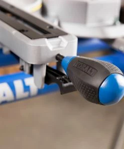 Kobalt Miter Saws Compact sliding 7-1/4-in 10 Amps Single Bevel Sliding Compound Corded Miter Saw -Kobalt Best Sale 09428053