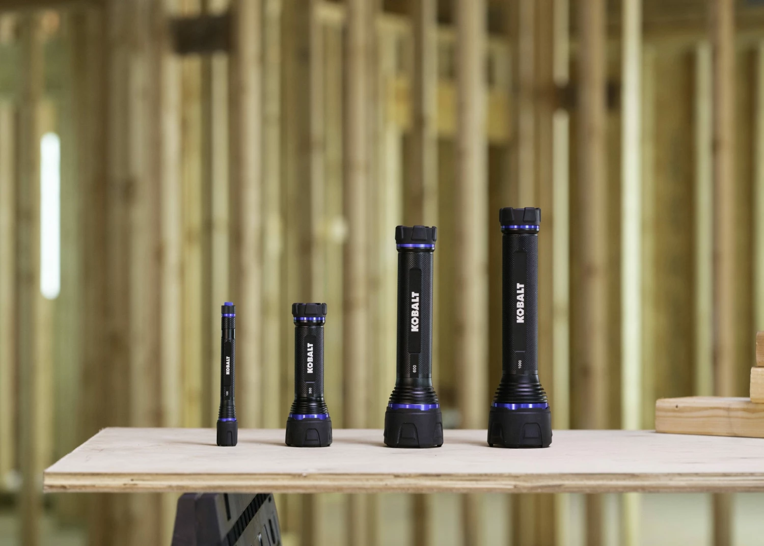 Kobalt Flashlights Virtually Indestructible Waterproof 600-Lumen LED Flashlight (Battery Included) 8 Kobalt Flashlights Virtually Indestructible Waterproof 600-Lumen LED Flashlight (Battery Included) - Image 8