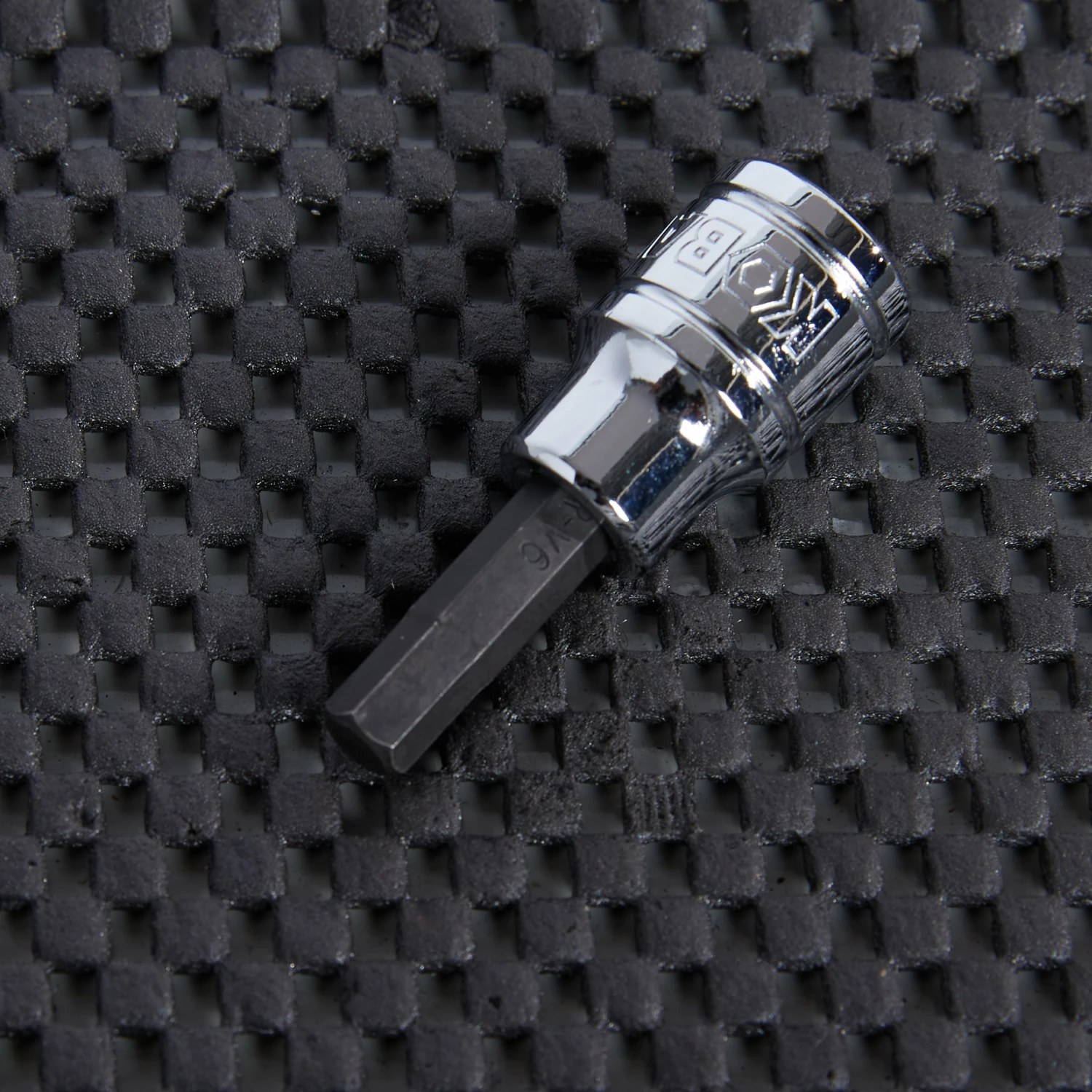 Kobalt Driver Sockets & Sets 3/8-in Drive 6-mm Hex Bit Metric Driver Socket 4 Kobalt Driver Sockets & Sets 3/8-in Drive 6-mm Hex Bit Metric Driver Socket - Image 4