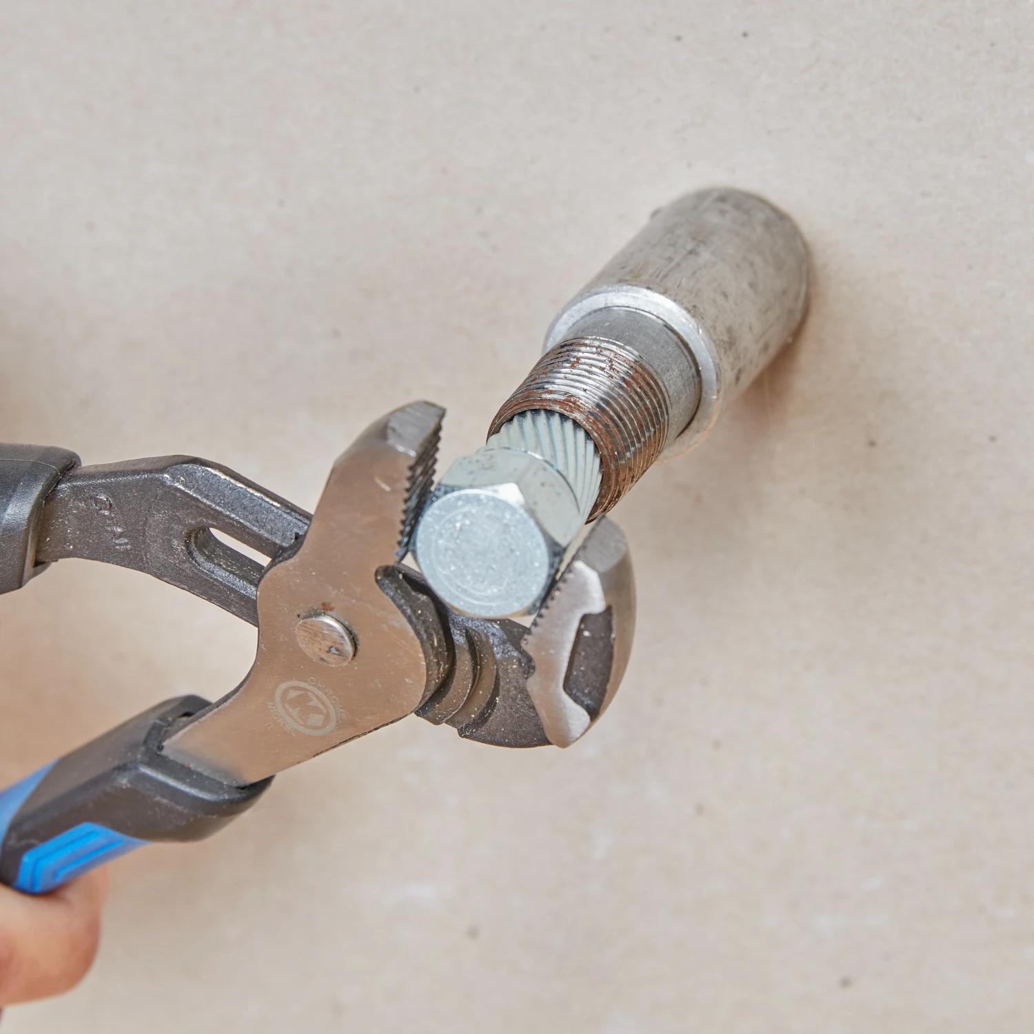 Kobalt Plumbing Wrenches & Specialty Tools Pipe Nipple Extractor Set 4 Kobalt Plumbing Wrenches & Specialty Tools Pipe Nipple Extractor Set - Image 4